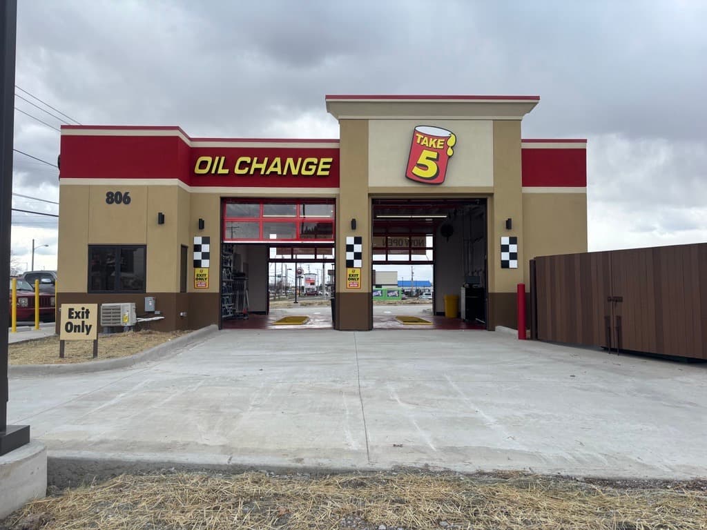 Take 5 Oil Change Appoints Driven Brands Leader Phil Hoblet as Senior Vice President of Franchise (6)