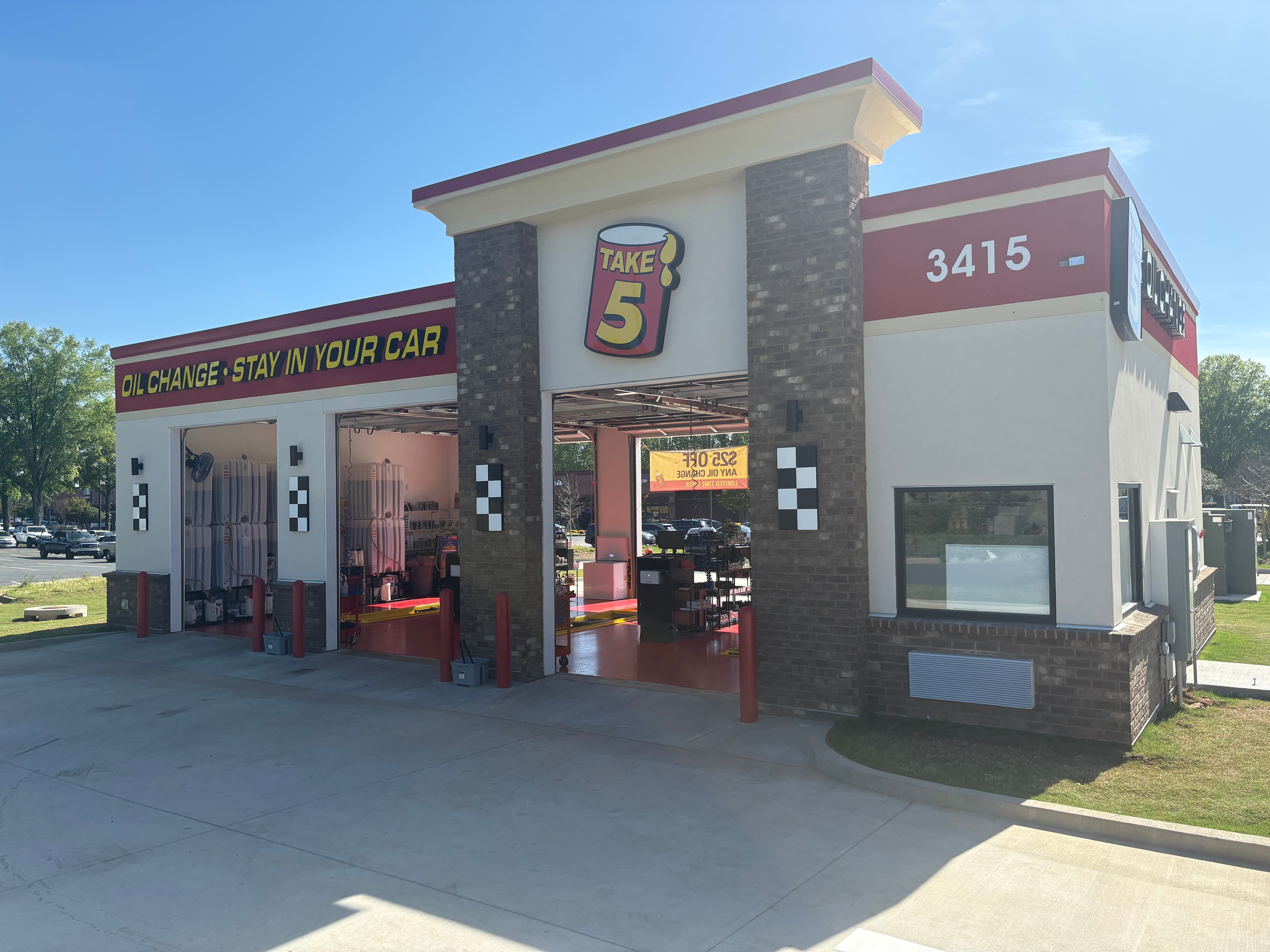 Take 5 Oil Change Opens First Oakwood Shop